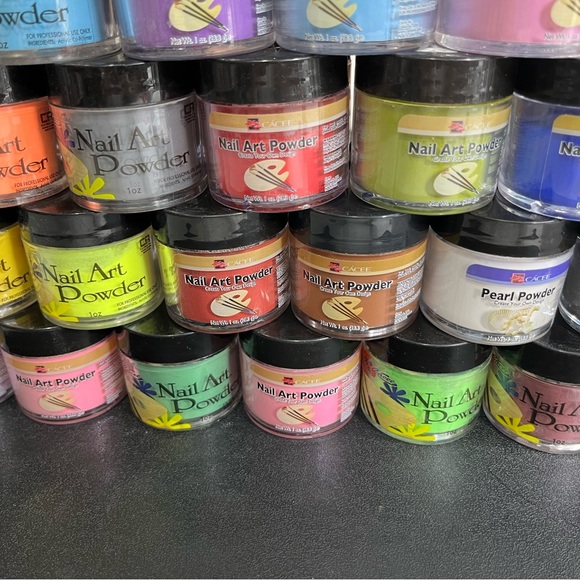 Acrylic Powder for Nails 💅🏽 24 Pots of 1oz each in Multiple Colours - Picture 3 of 9